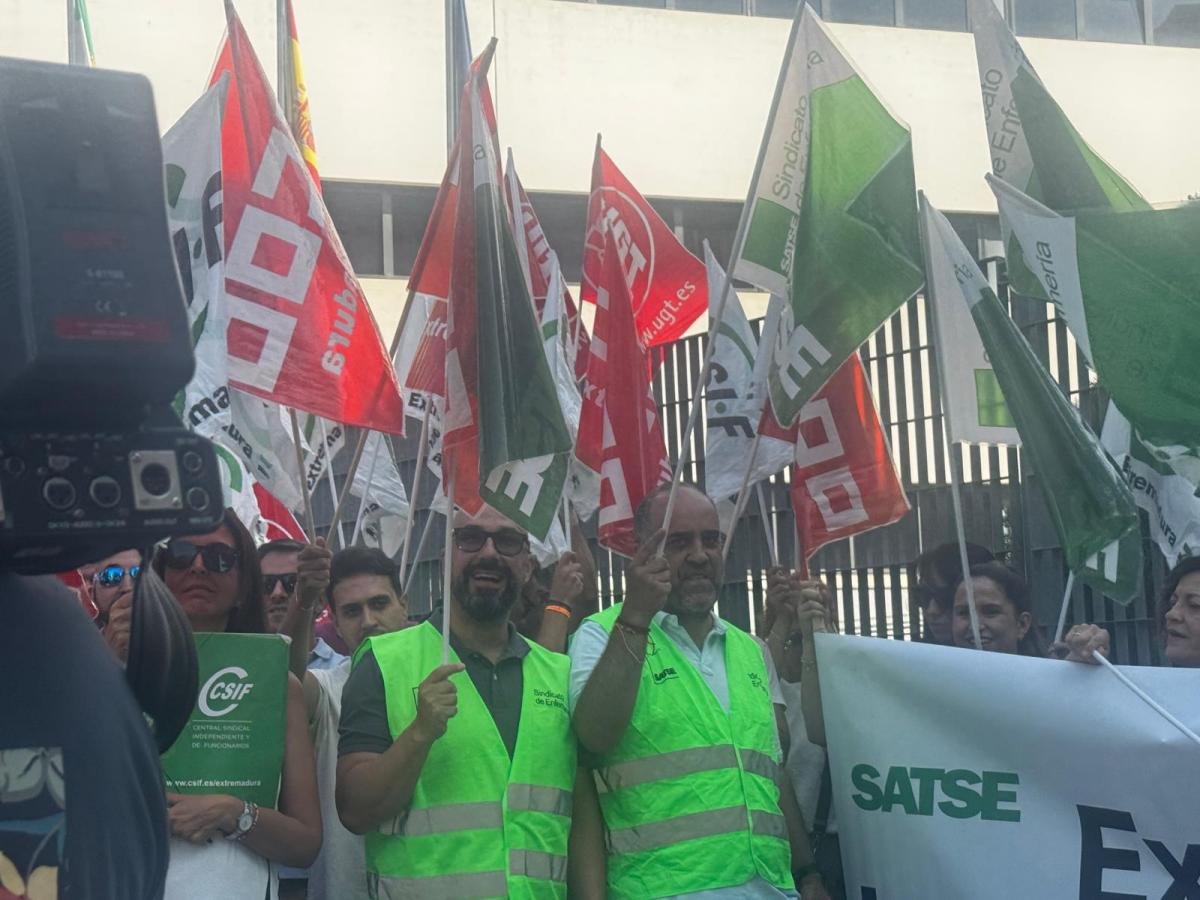 MOVILIZACIN DEL PERSONAL DE ENFERMERA PARA DENUNCIAR LA FALTA DE PERSONAL EN EL SEPAD